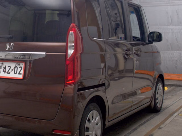 HONDA N-BOX