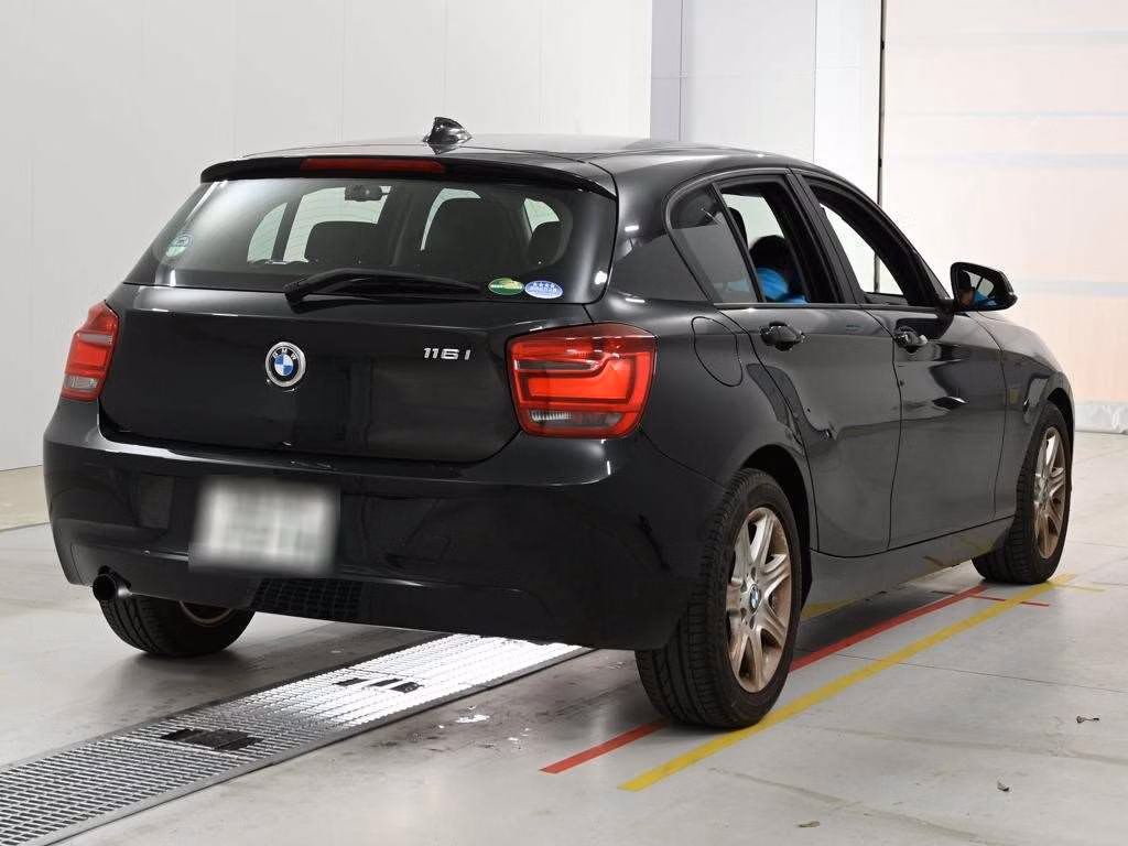 BMW 1-SERIES