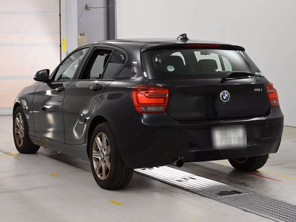 BMW 1-SERIES