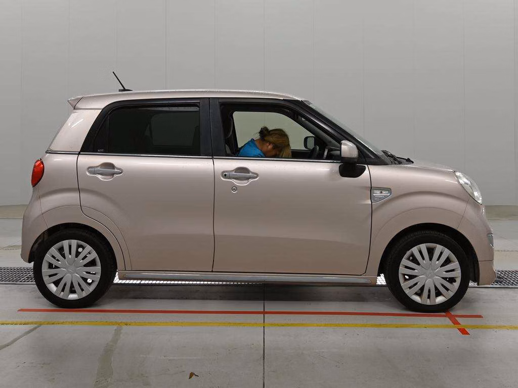 DAIHATSU CAST