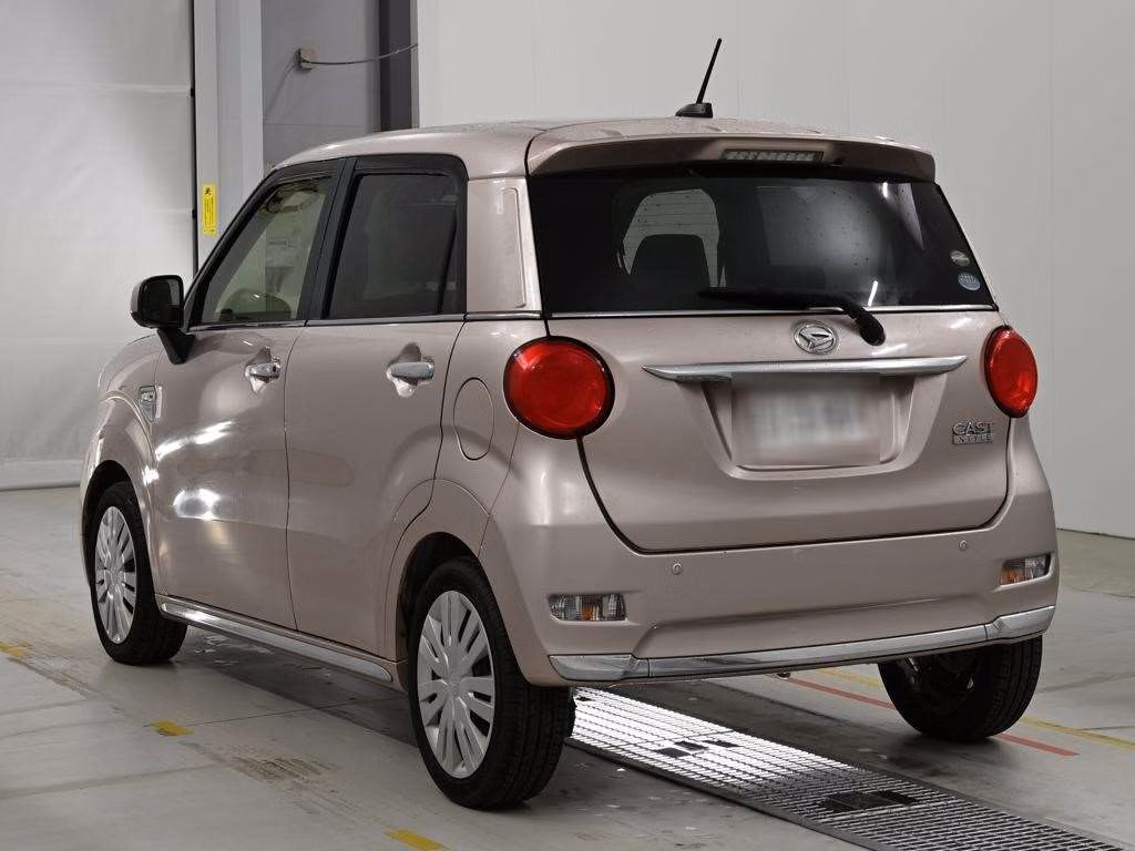 DAIHATSU CAST