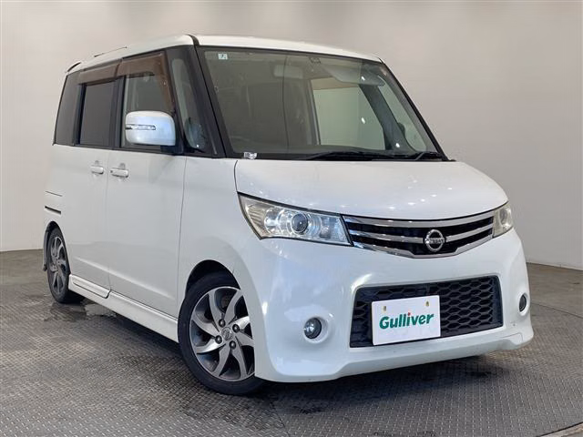 NISSAN ROOX