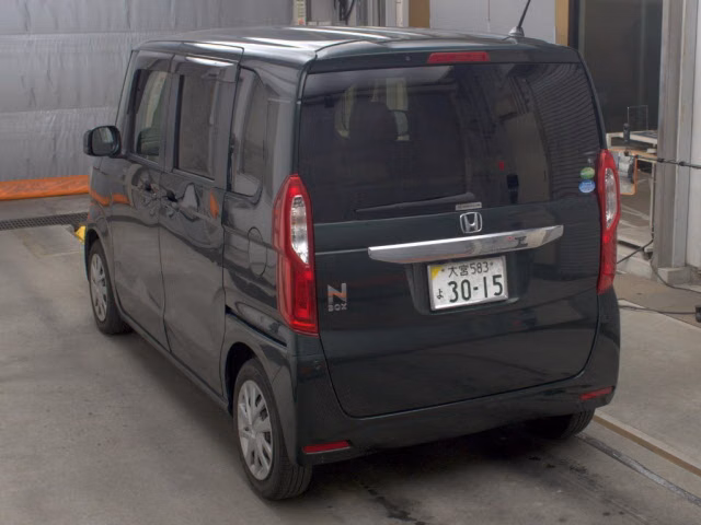 HONDA N-BOX