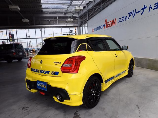 SUZUKI SWIFT