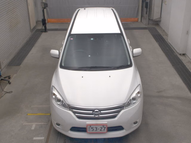 NISSAN LAFESTA