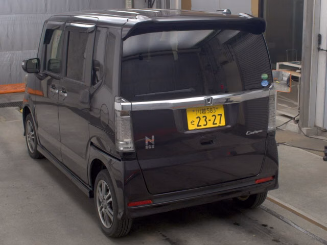 HONDA N-BOX