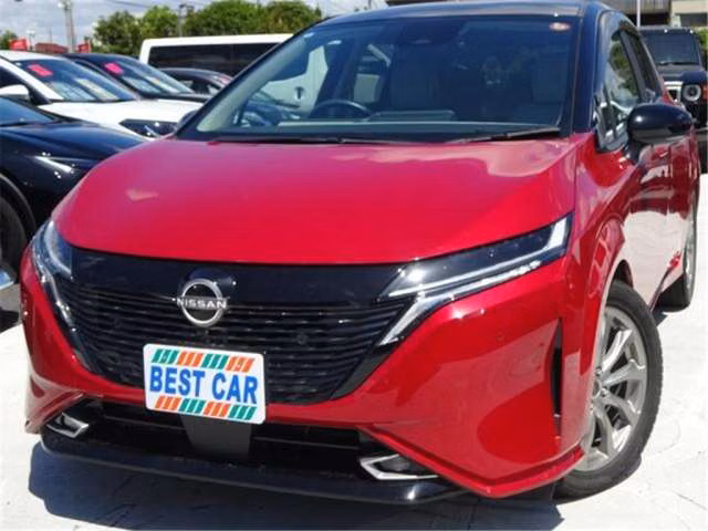 NISSAN AURA