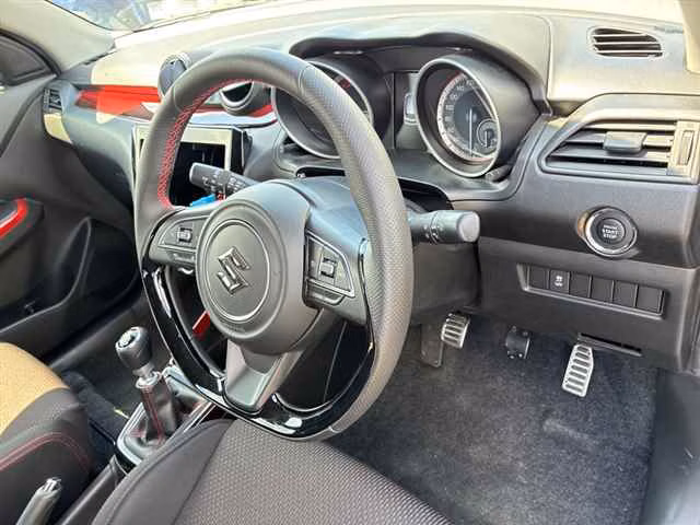 SUZUKI SWIFT