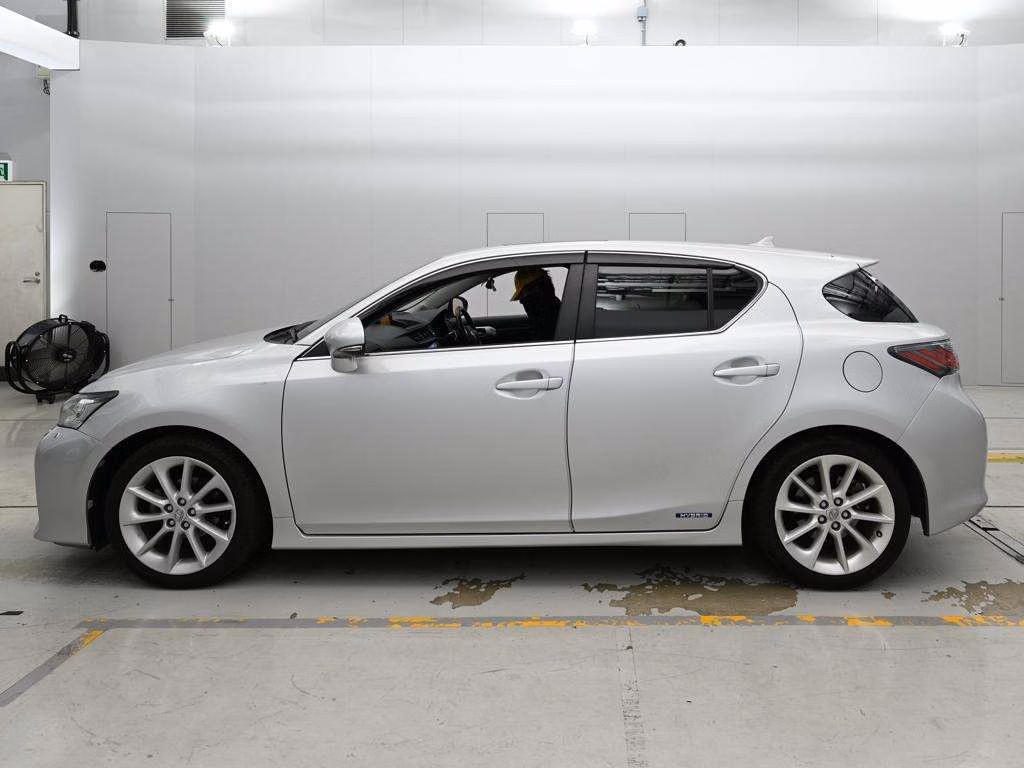 LEXUS CT200H