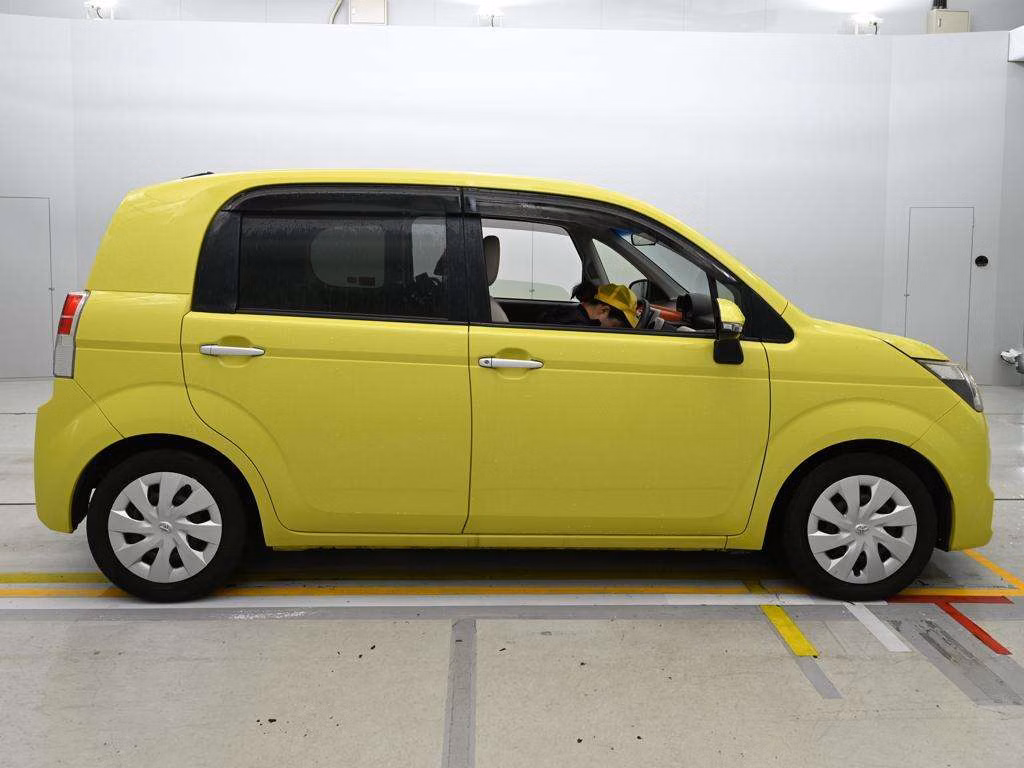 TOYOTA SPADE