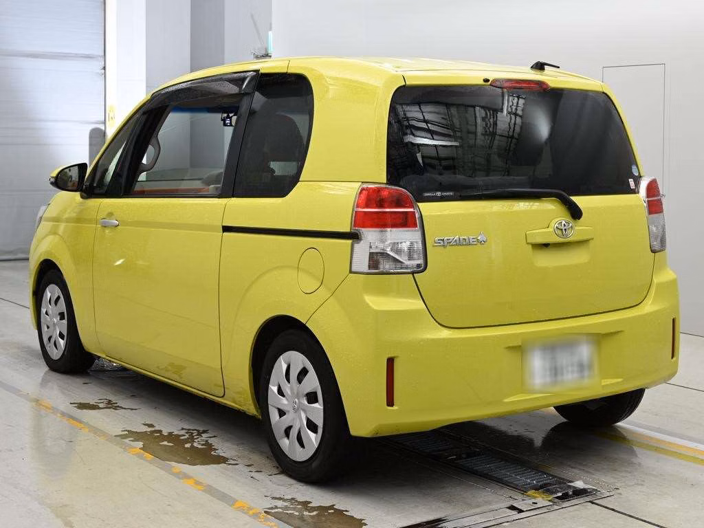 TOYOTA SPADE
