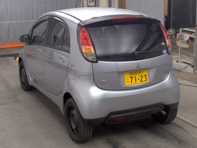 MITSUBISHI I