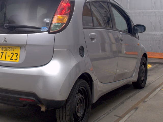MITSUBISHI I