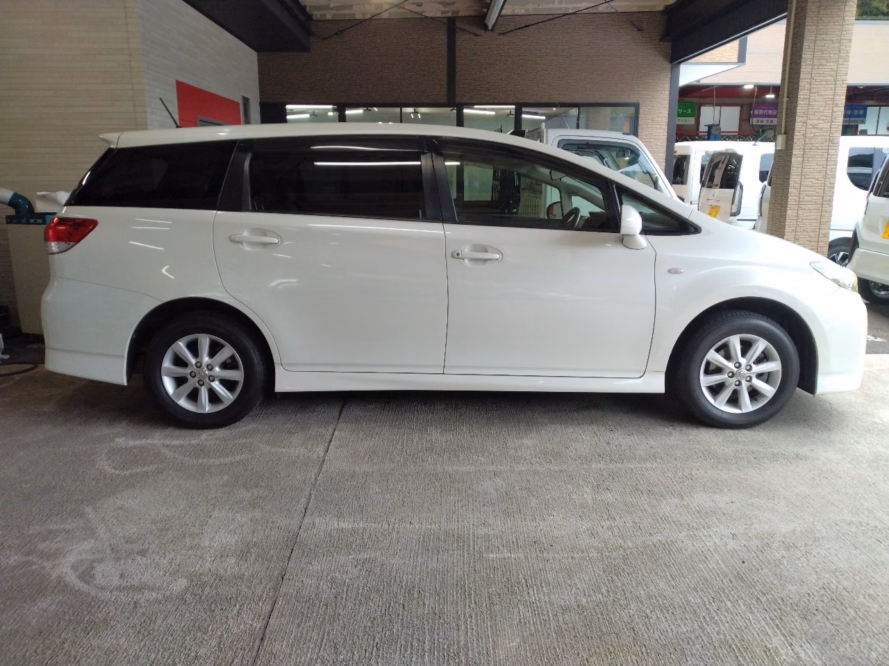 TOYOTA WISH