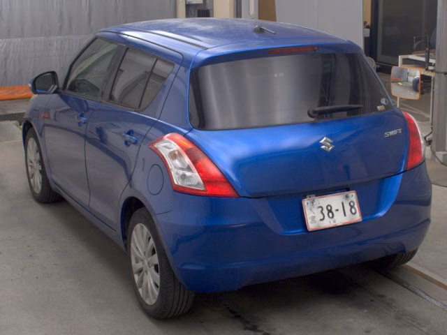 SUZUKI SWIFT