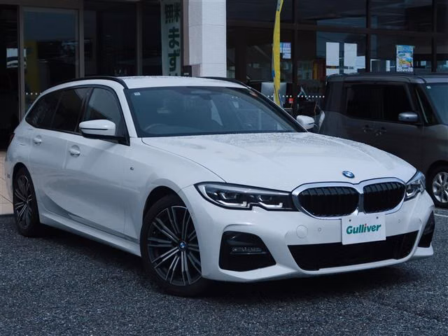 BMW 3-SERIES