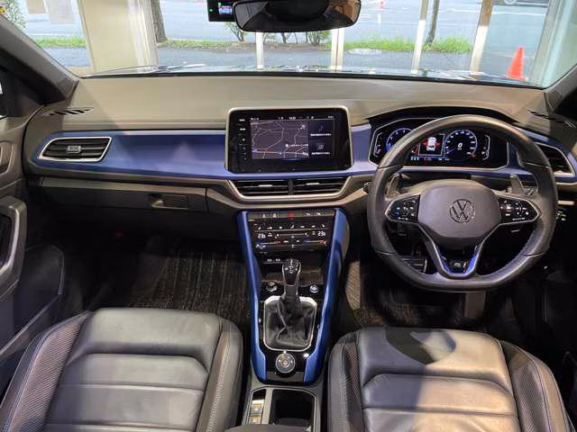 VOLKSWAGEN T-ROC