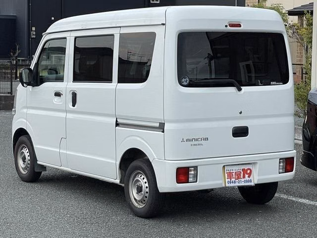 MITSUBISHI MINICAB