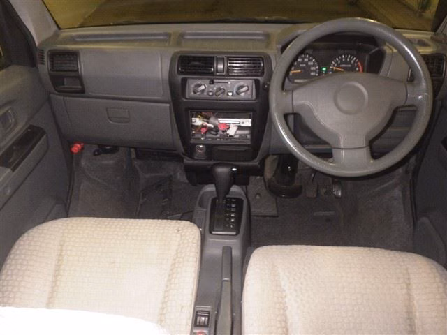 NISSAN CLIPPER