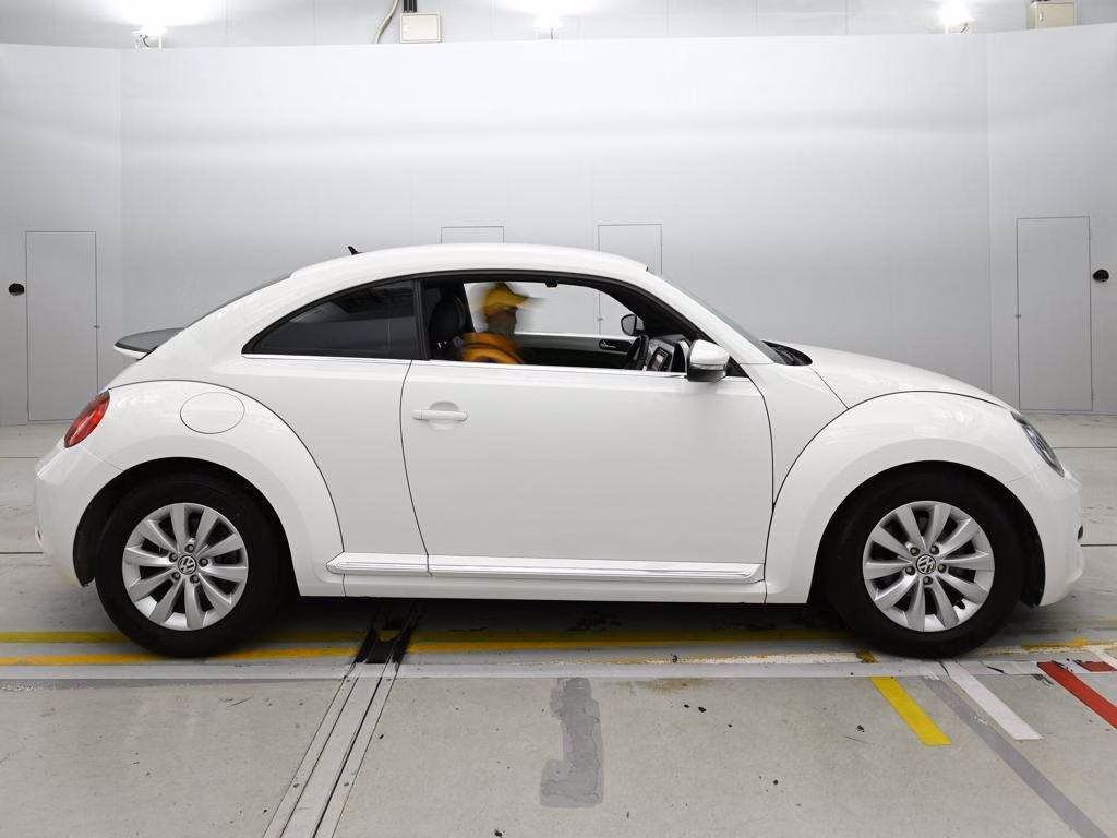 VOLKSWAGEN BEETLE