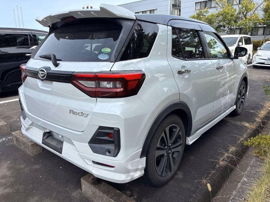 DAIHATSU ROCKY