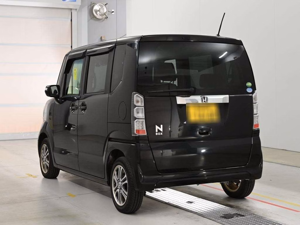 HONDA N-BOX