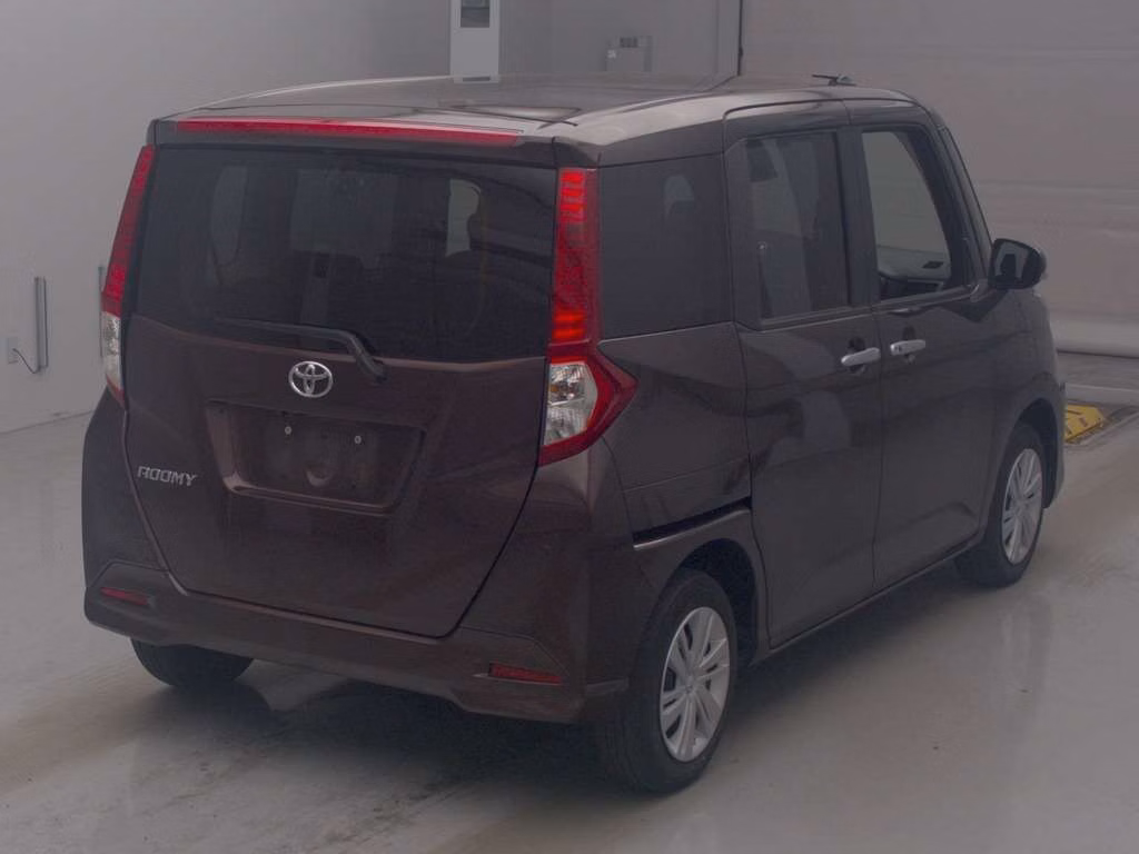TOYOTA ROOMY