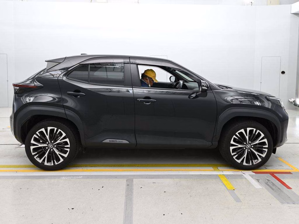 TOYOTA YARIS CROSS