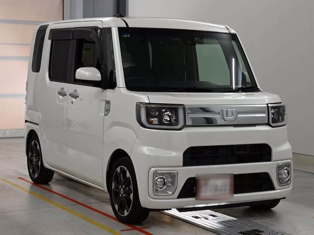 DAIHATSU WAKE