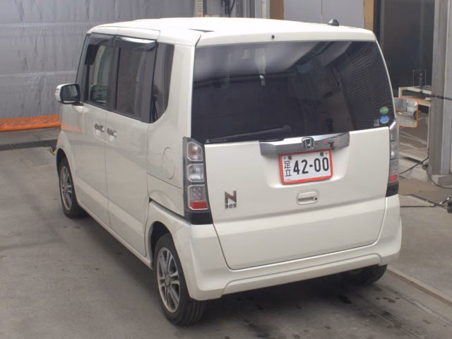 HONDA N-BOX