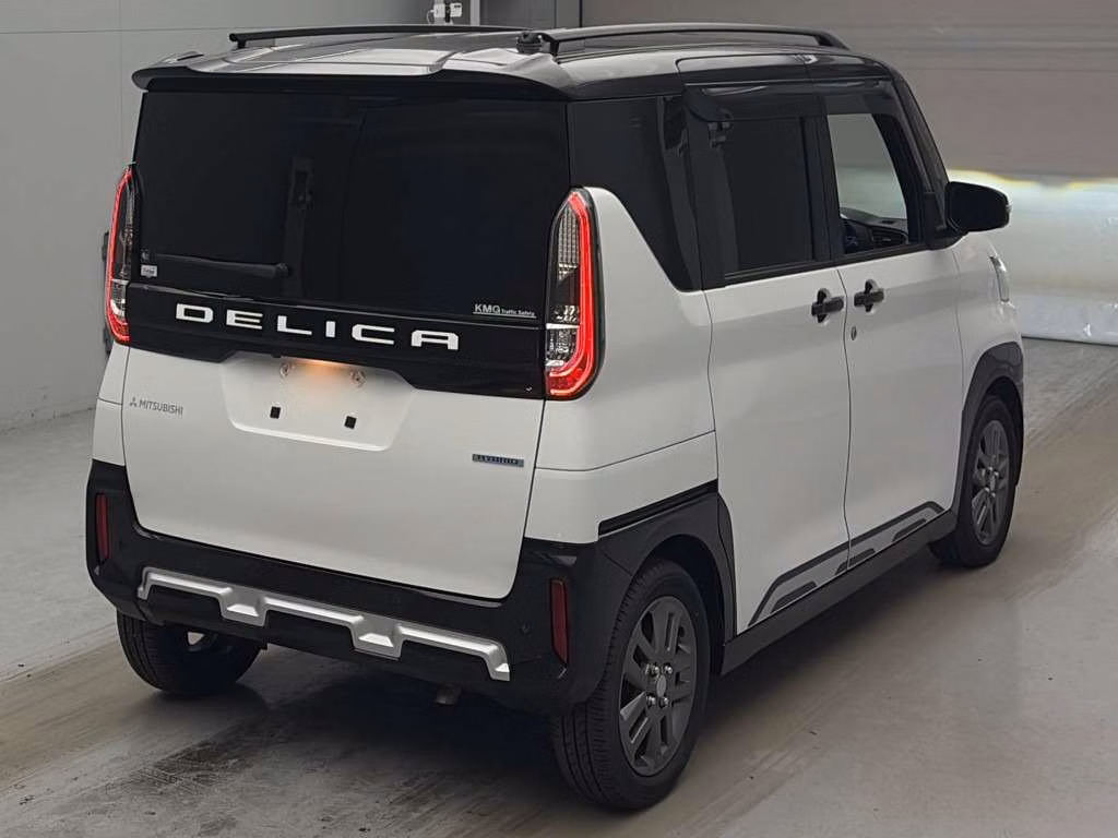MITSUBISHI DELICA MINI