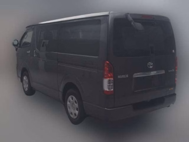 TOYOTA REGIUS ACE