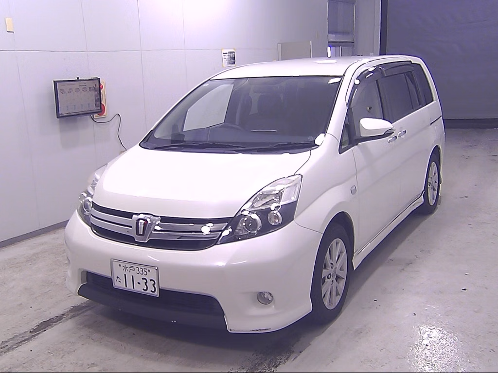 TOYOTA ISIS