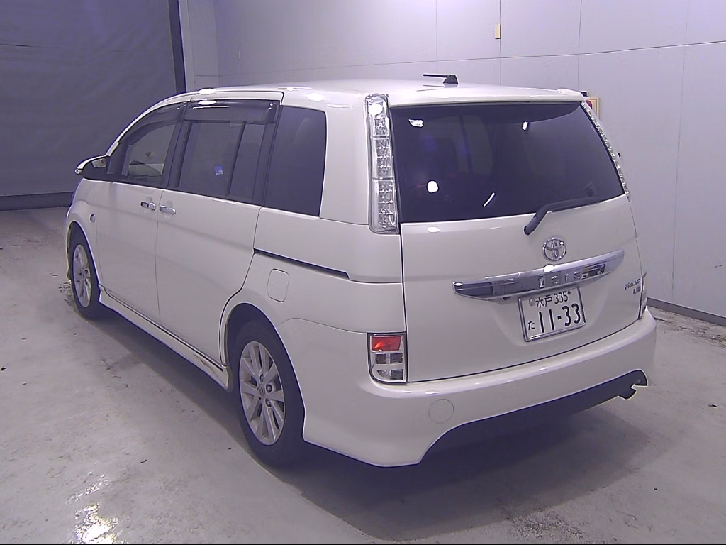 TOYOTA ISIS