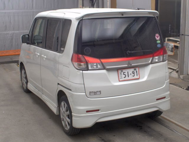 MITSUBISHI DELICA D:2