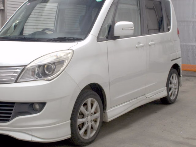 MITSUBISHI DELICA D:2