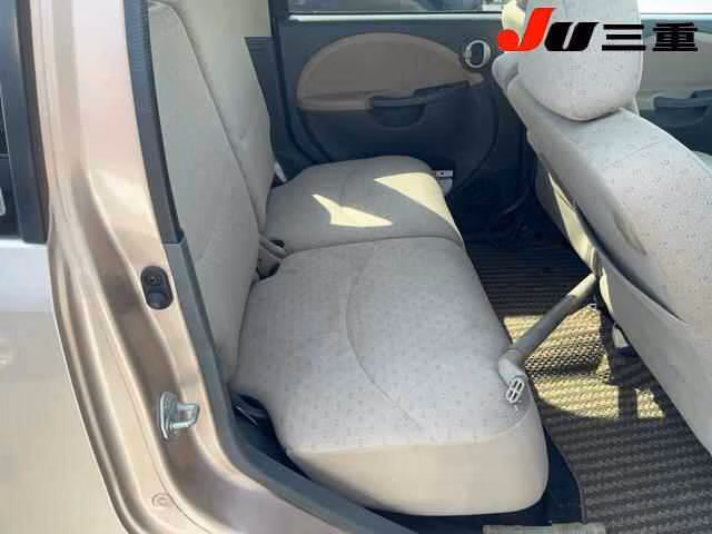 DAIHATSU MOVE LATTE