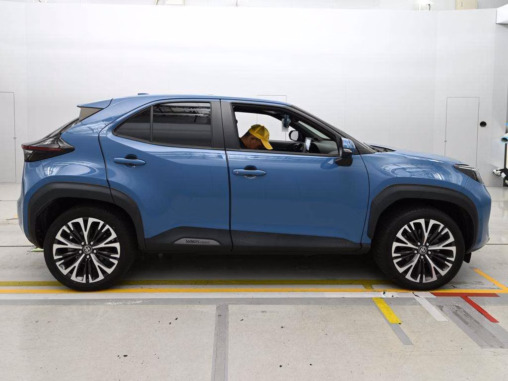 TOYOTA YARIS CROSS