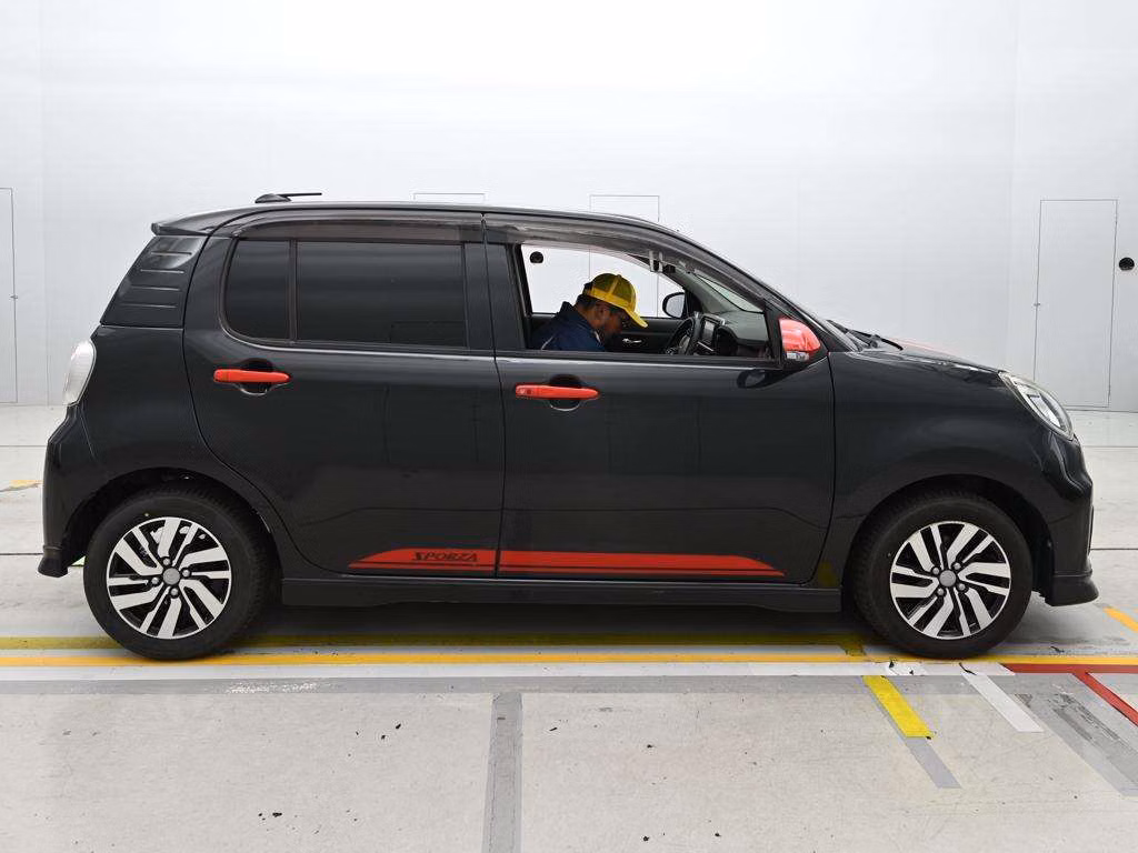 DAIHATSU BOON