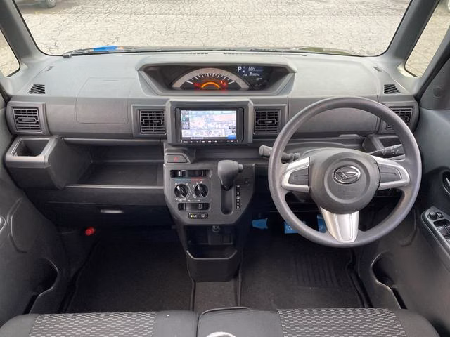DAIHATSU WAKE