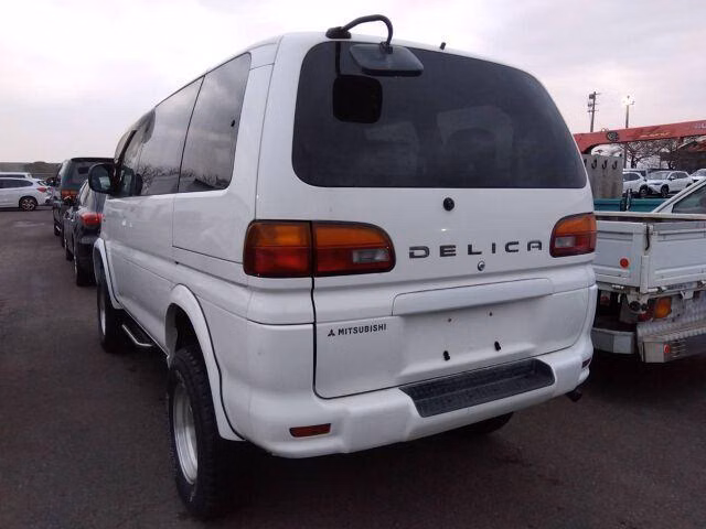 MITSUBISHI DELICA