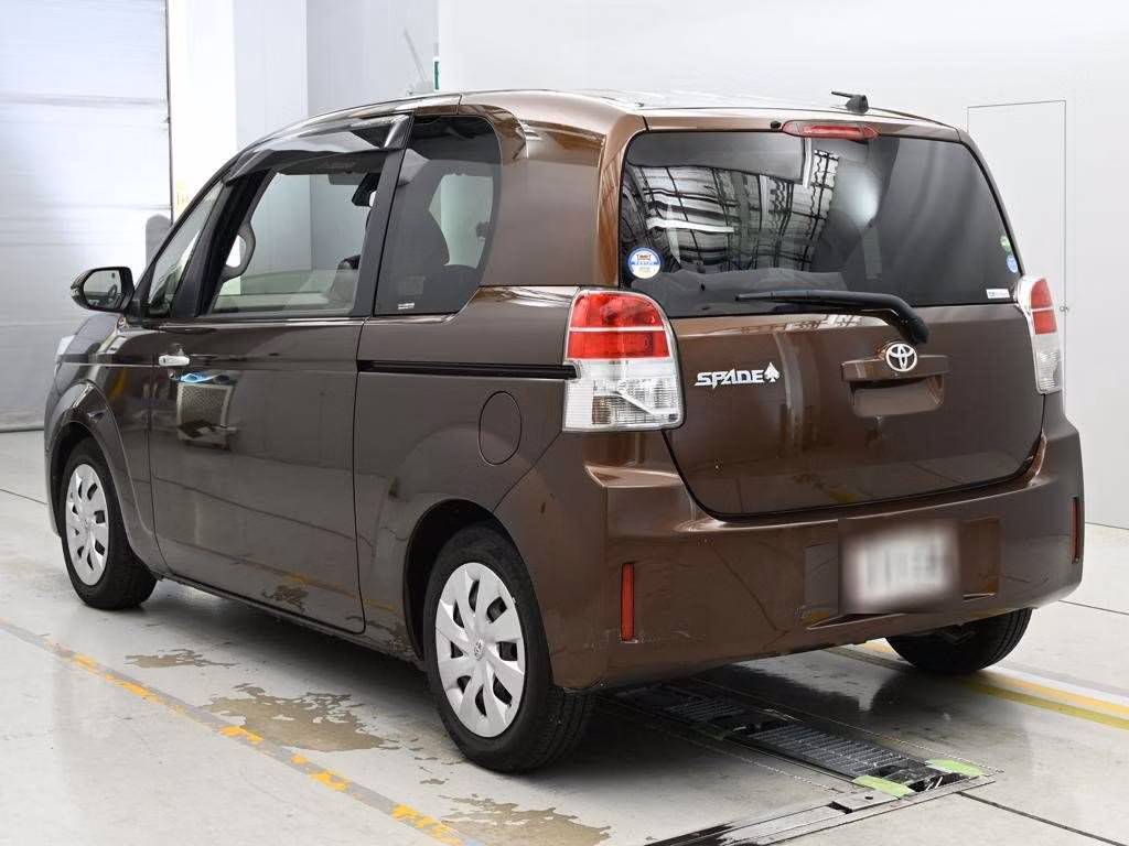 TOYOTA SPADE