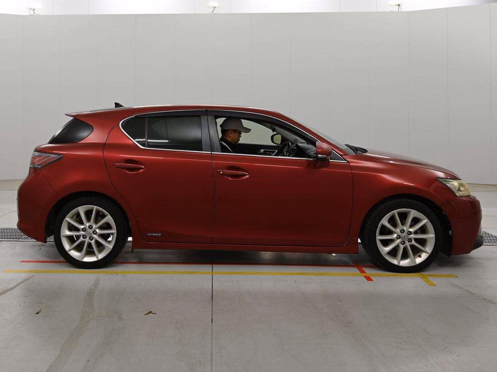 LEXUS CT200H