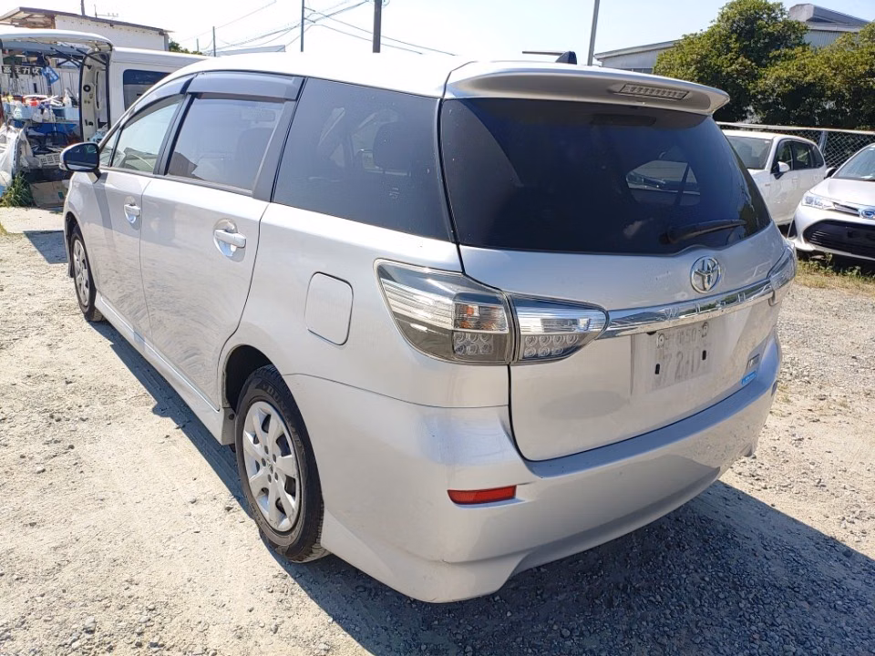 TOYOTA WISH