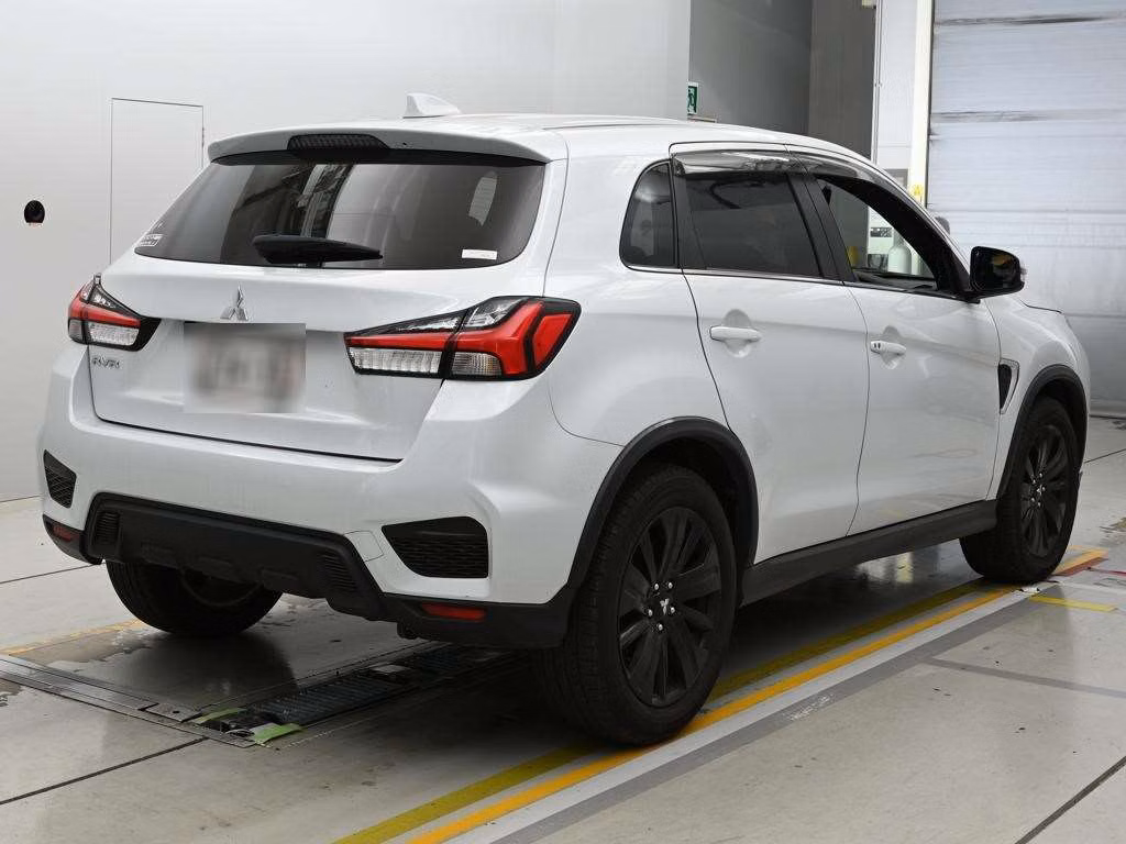MITSUBISHI RVR