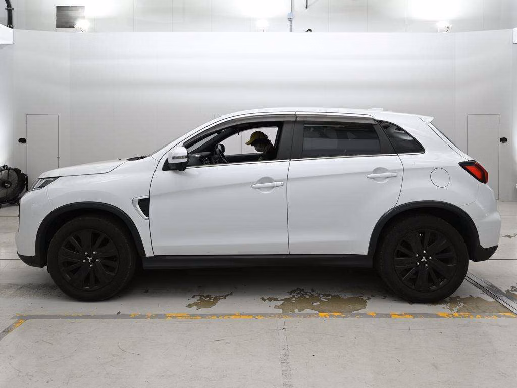 MITSUBISHI RVR