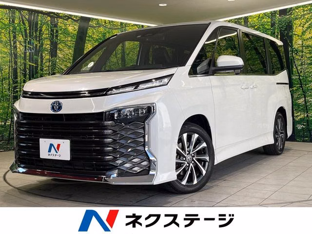 TOYOTA VOXY