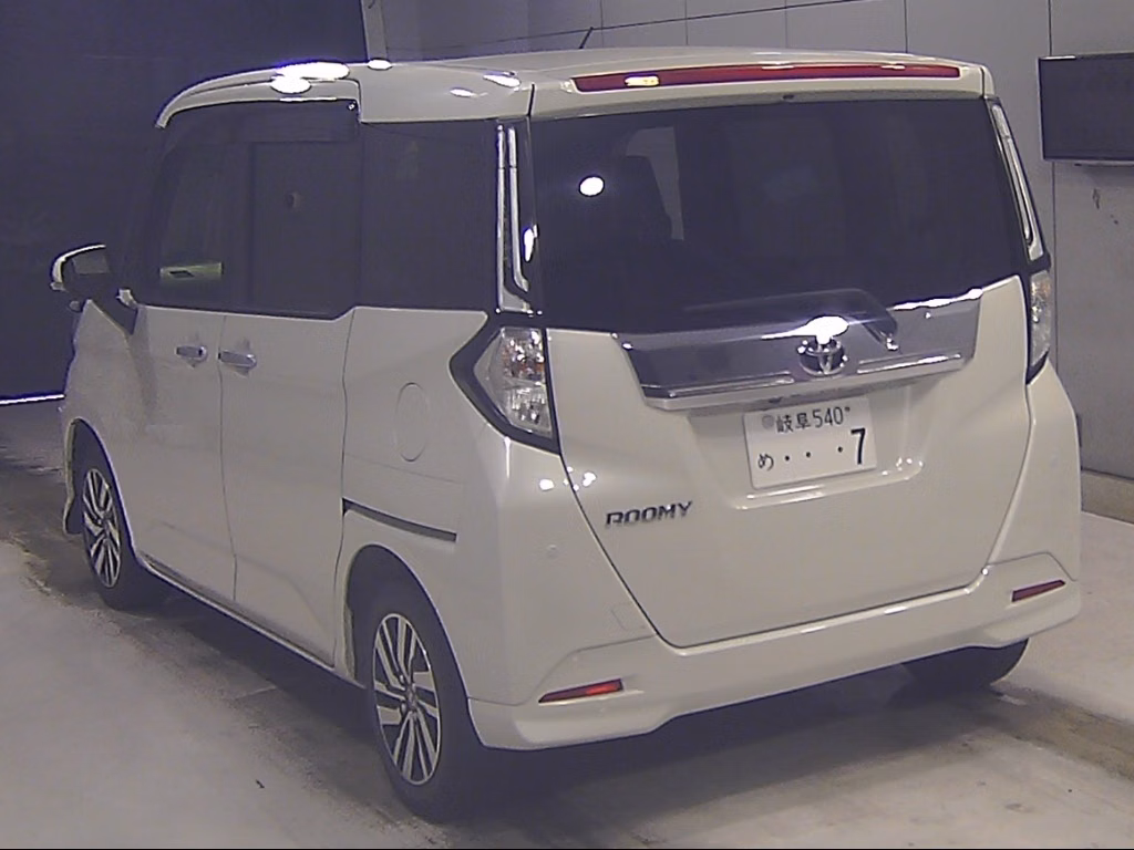 TOYOTA ROOMY