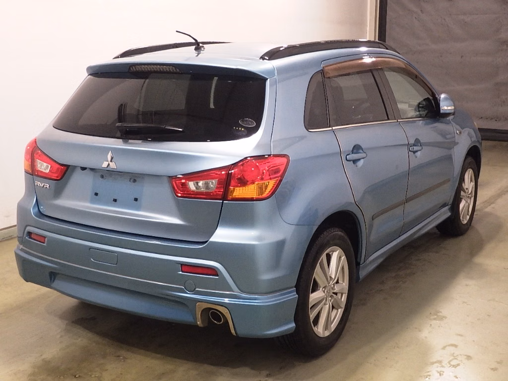 MITSUBISHI RVR