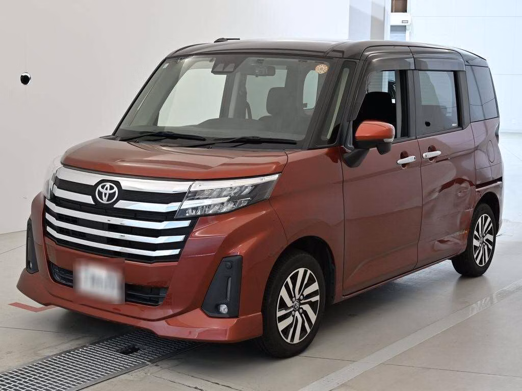 TOYOTA ROOMY